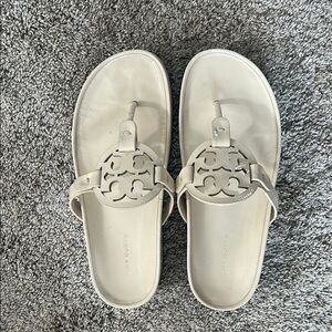 Tory Burch Cream Sandals Elegant Design